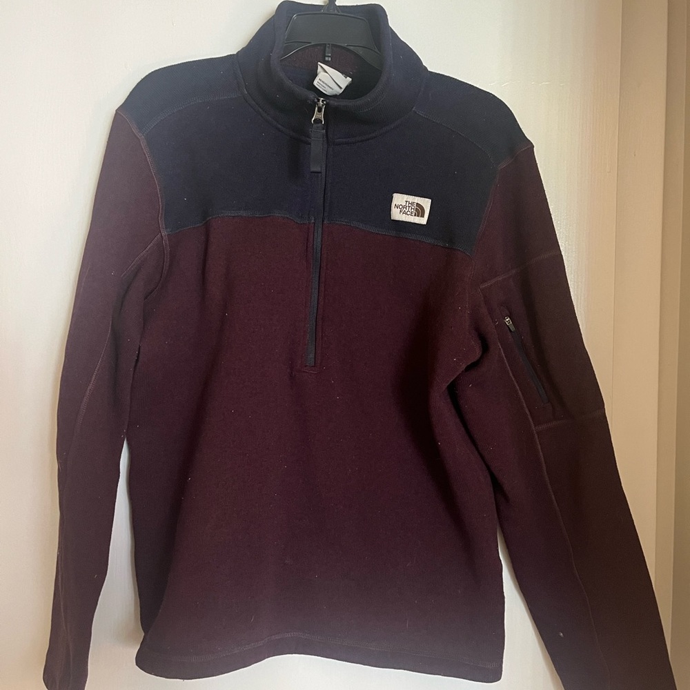 Men’s Northface Pullover Meidum